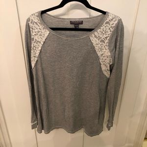 Tunic length maternity sweatshirt with lace detail